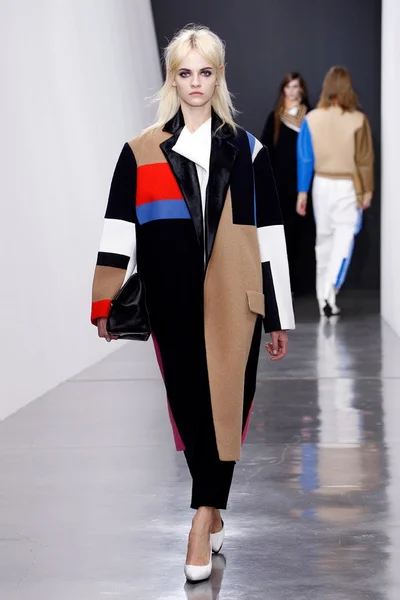 Look 14